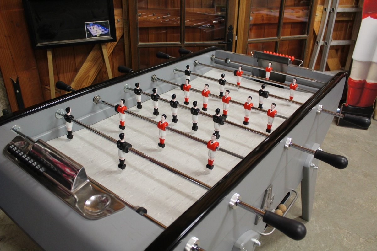 Rénovation-baby-foot-Monzini